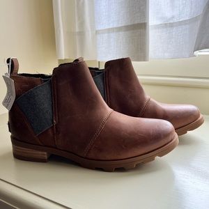 Sorel Emelie Chelsea Boot - Size 7 NWOT